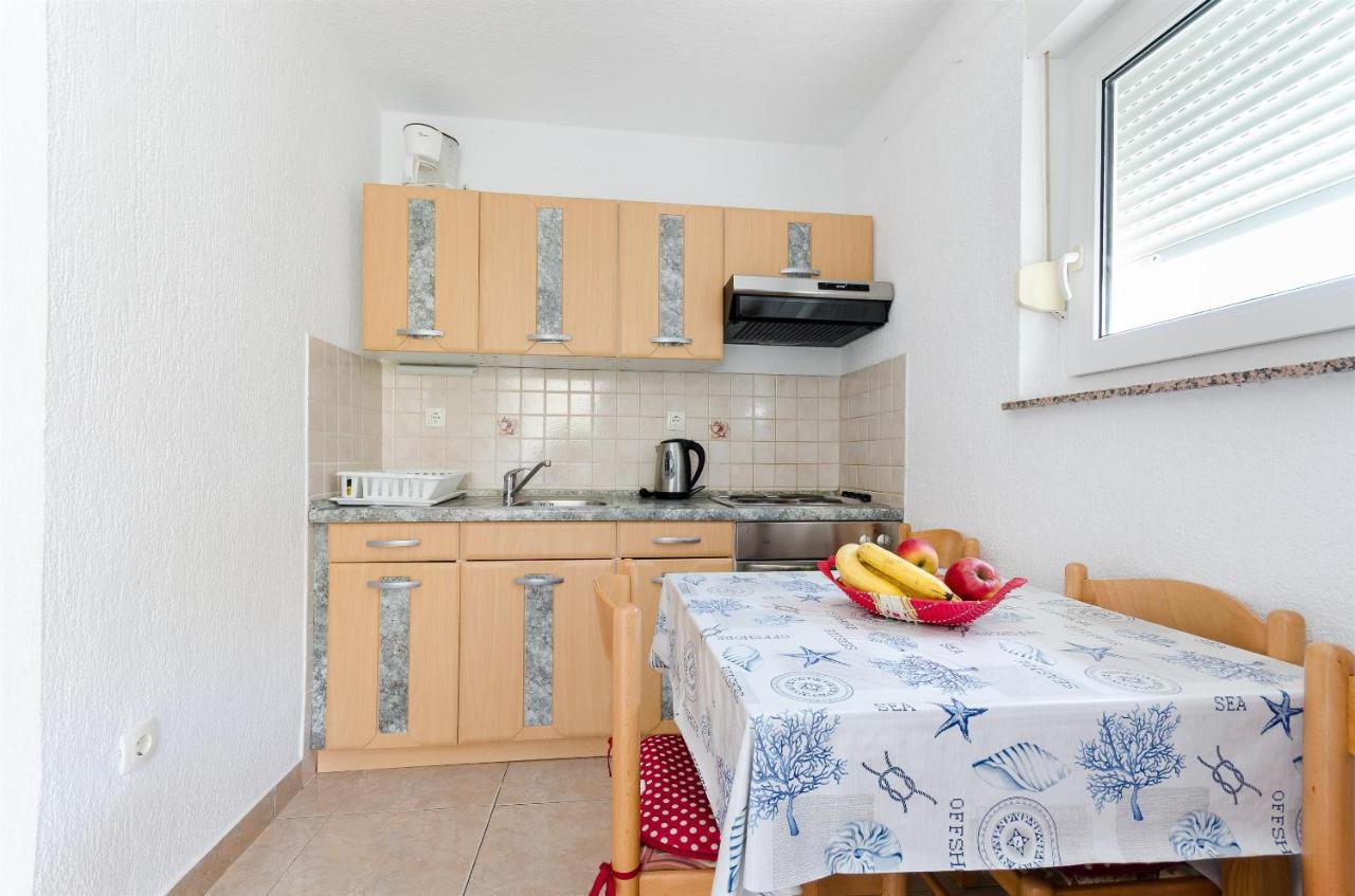 Apartments Ester لوبار المظهر الخارجي الصورة