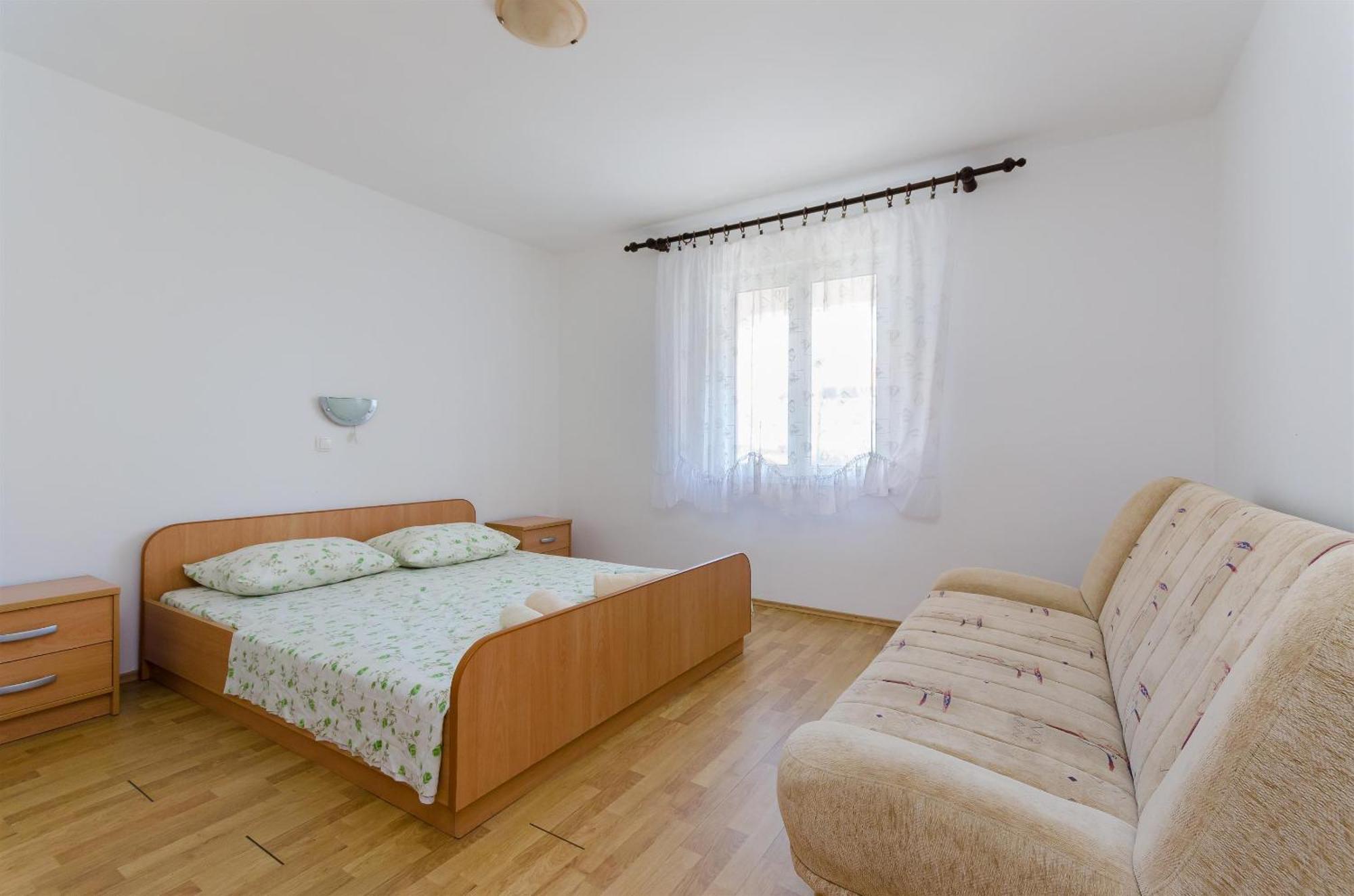 Apartments Ester لوبار المظهر الخارجي الصورة